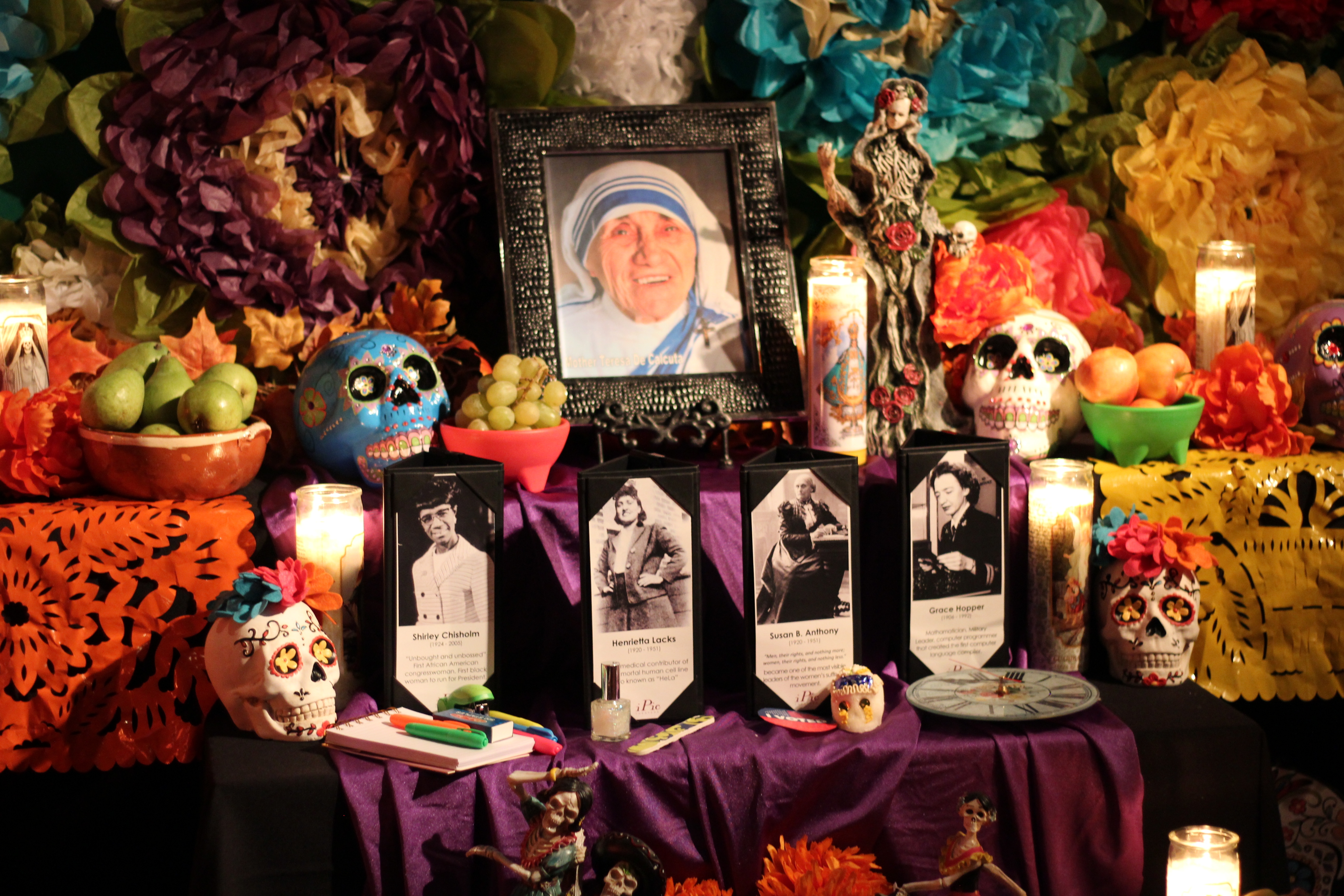 Día de Los Muertos Festival/Altar Exhibit